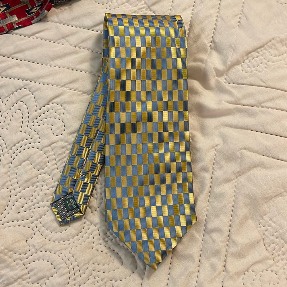 Men’s vintage David Taylor Collection Tie Gold & Blue elongated checkered money